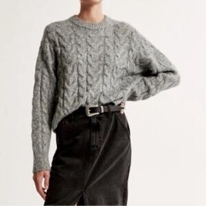 Abercrombie and fitch gray chunky cable knit sweater
